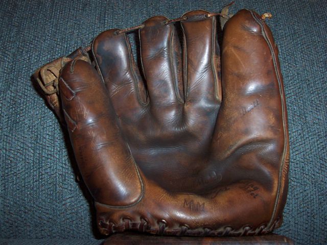 Mickey Mantle Rawlings MM Front